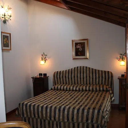 Hotel Centrale Bellagio Отель Белладжо